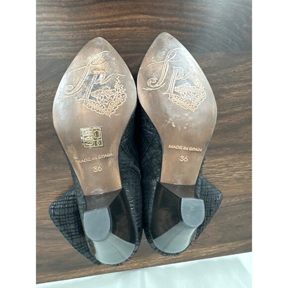 Free People Boots Womens 36 6 Black Leather Ankle Bootie Zip Lucite Heel Western - Picture 2 of 8